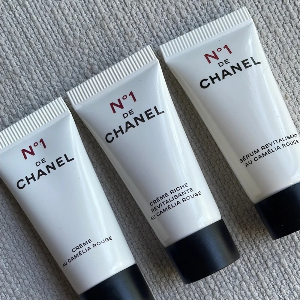 CHANEL No. 1 Skincare mini Trio - Picture 3 of 5